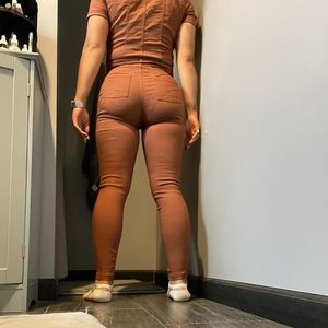 Brown jumpsuit short sleeves